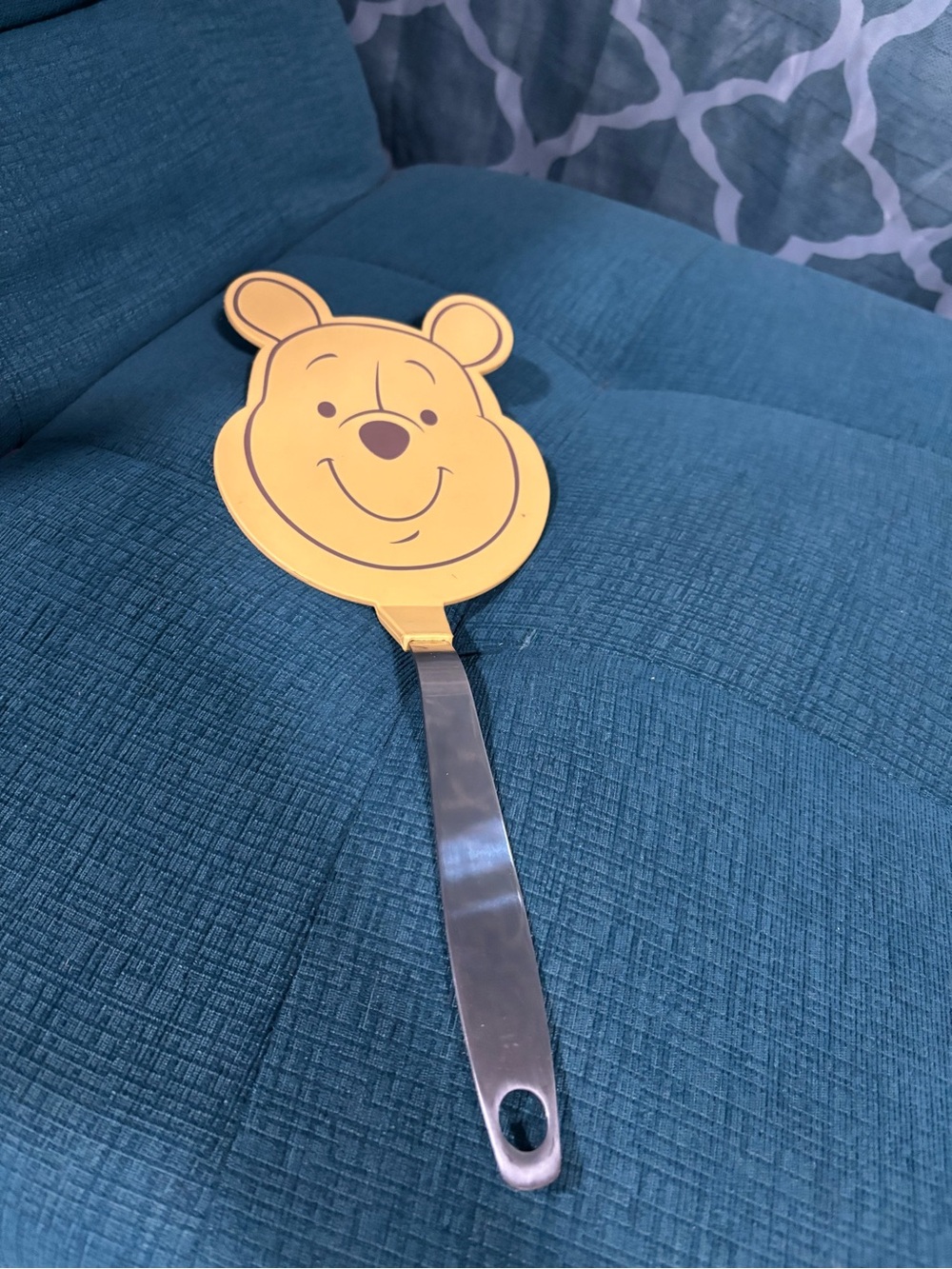Winnie-the-Pooh spatula by Disney